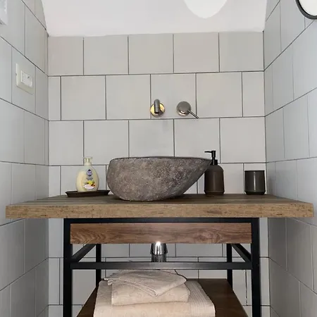 Dimora Flo Apartmán *